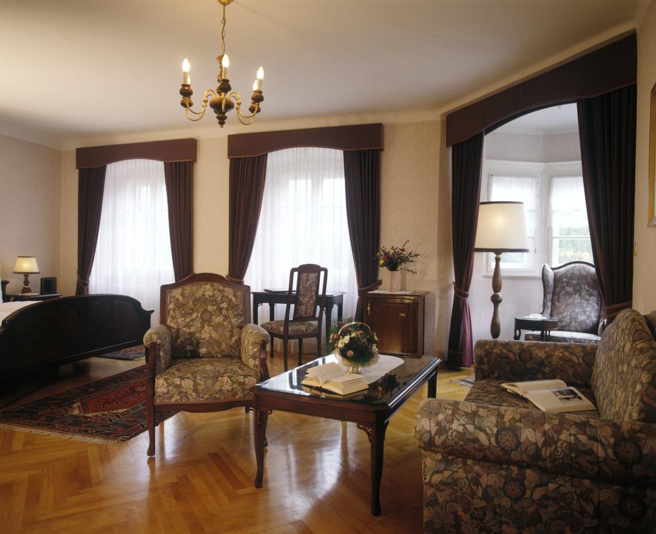 Schlosshotel Post Edelfreisitz Sprengenstein Imst Exteriör bild